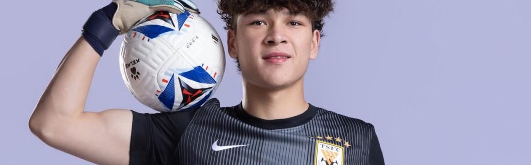 半岛体育在线-U19国足0比3完败！门将发挥失常，苗润东依然全场隐身